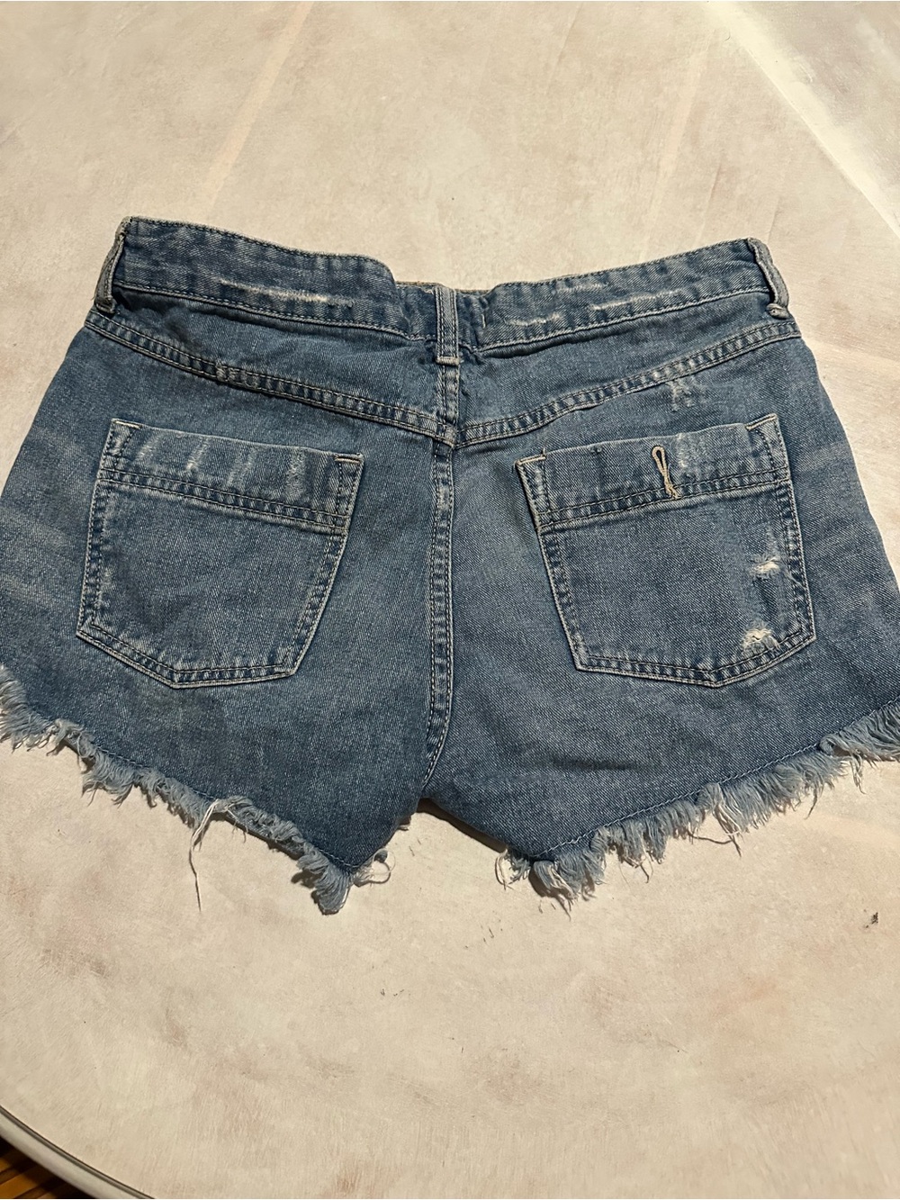 Free people Jean shorts - Picture 3 of 4